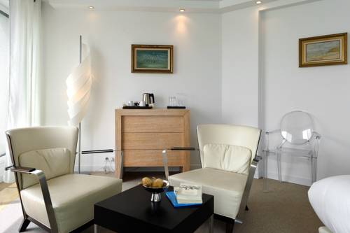 Imagen de la habitación del Hotel La Marine, Barneville-Carteret. Foto 7