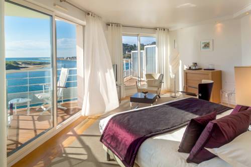 Imagen general del Hotel La Marine, Barneville-Carteret. Foto 1