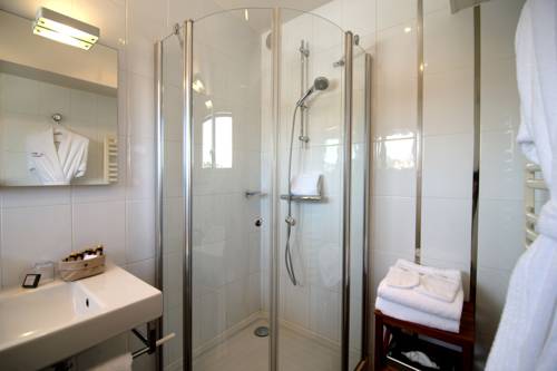 Imagen de la habitación del Hotel La Marine, Barneville-Carteret. Foto 11
