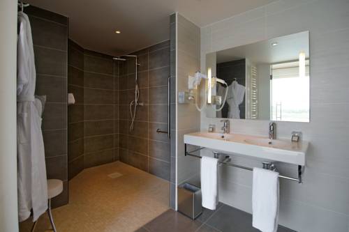 Imagen de la habitación del Hotel La Marine, Barneville-Carteret. Foto 13
