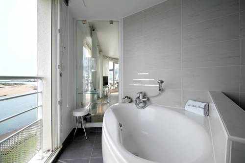 Imagen de la habitación del Hotel La Marine, Barneville-Carteret. Foto 14