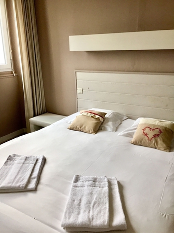 Imagen de la habitación del Hotel La Marine, Carnac. Foto 3