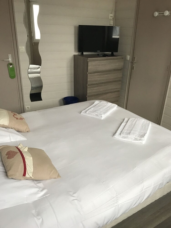 Imagen de la habitación del Hotel La Marine, Carnac. Foto 11