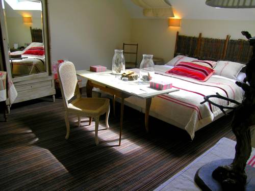 Imagen de la habitación del Hotel La Marine De Loire and Spa. Foto 15