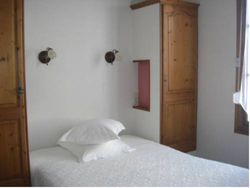 Imagen de la habitación del Hotel La Marjolaine, Antibes. Foto 9