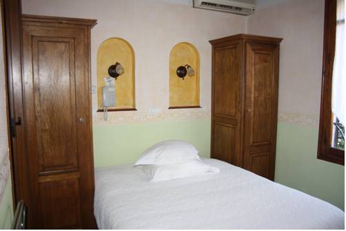 Imagen de la habitación del Hotel La Marjolaine, Antibes. Foto 10