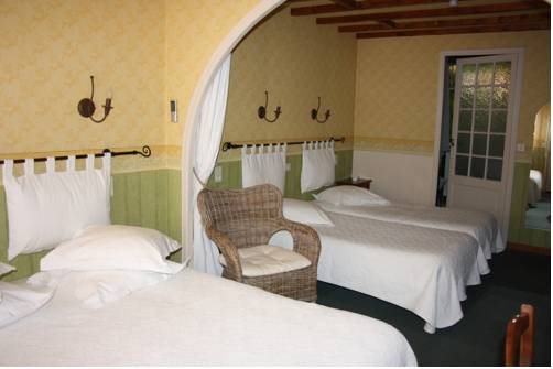 Imagen de la habitación del Hotel La Marjolaine, Antibes. Foto 11