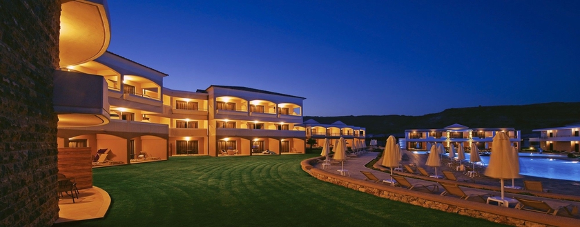 Imagen de la piscina del Hotel La Marquise Luxury Resort Complex. Foto 15