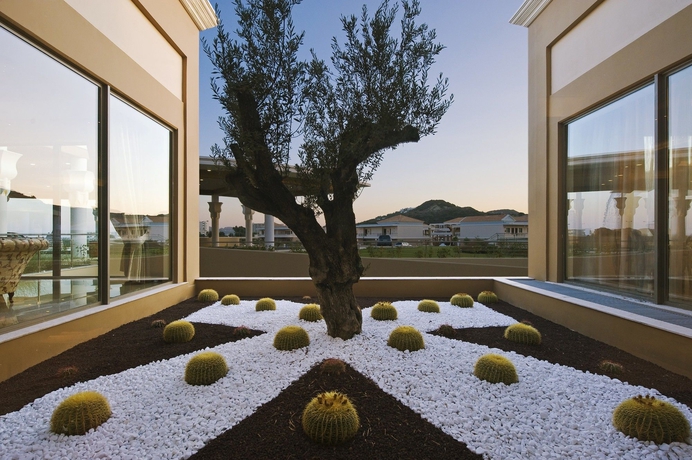 Imagen general del Hotel La Marquise Luxury Resort Complex. Foto 3