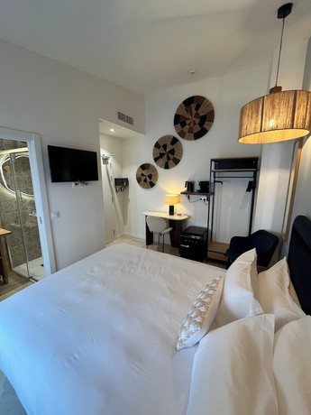 Imagen de la habitación del Hotel La Marsellesa Boutique. Foto 9