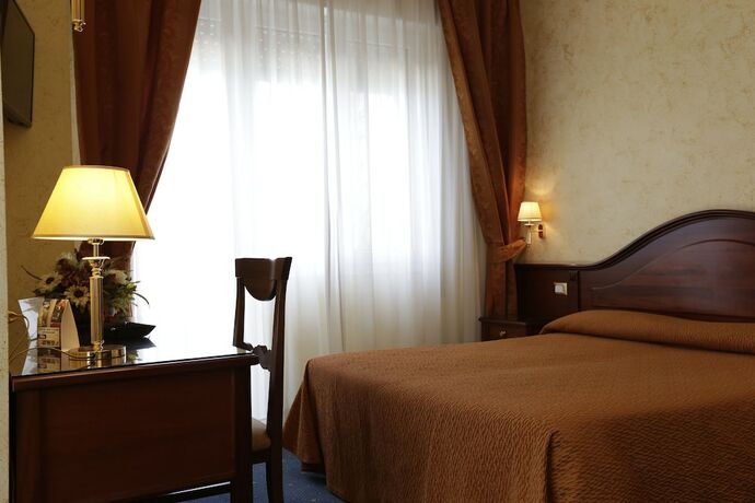 Imagen de la habitación del Hotel La Martinica Resort. Foto 14