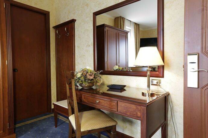 Imagen de la habitación del Hotel La Martinica Resort. Foto 16