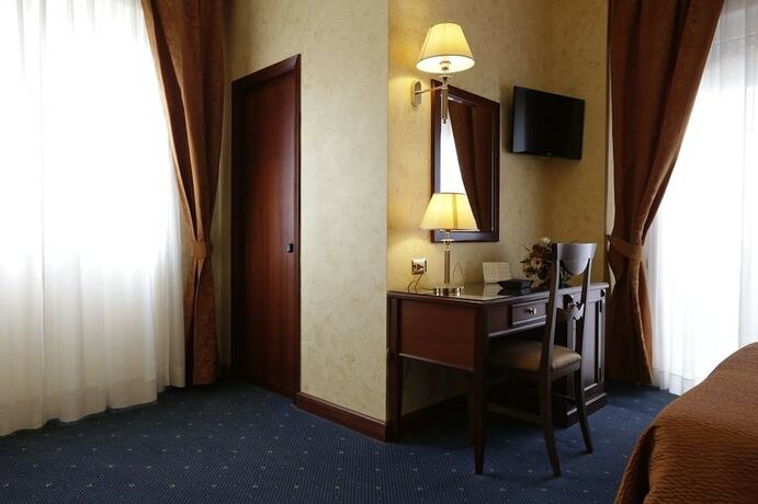 Imagen de la habitación del Hotel La Martinica Resort. Foto 19