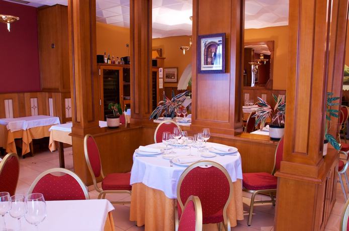Imagen del bar/restaurante del Hotel La Maruxi&ntilde;a. Foto 3