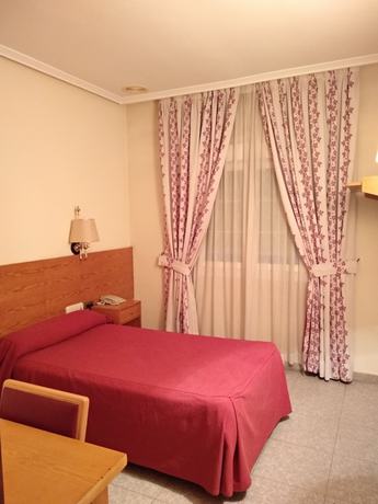 Imagen de la habitación del Hotel La Maruxi&ntilde;a. Foto 9
