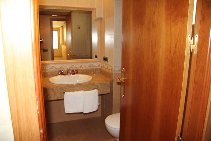 Imagen de la habitación del Hotel La Maruxi&ntilde;a. Foto 16
