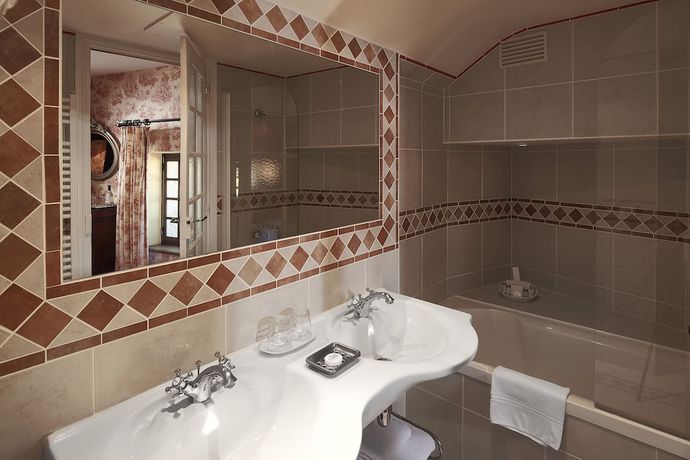 Imagen de la habitación del Hotel La M&eacute;tairie, Mauzac et Grand Castang. Foto 5