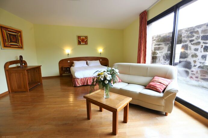 Imagen de la habitación del Hotel La M&egrave;re Biquette. Foto 17