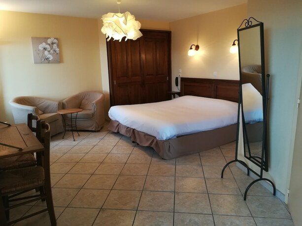 Imagen de la habitación del Hotel La M&egrave;re Biquette. Foto 19