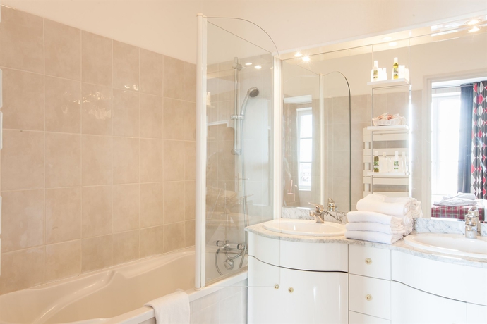 Imagen de la habitación del Hotel La Mère Poulard. Foto 8