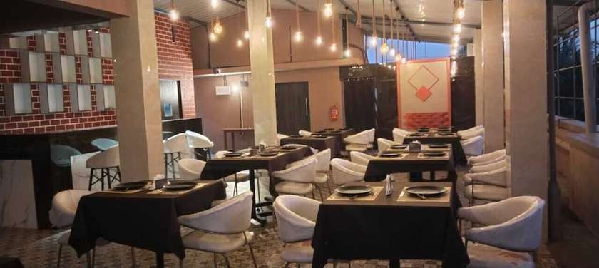 Imagen del bar/restaurante del Hotel La Mer Beach Resorts. Foto 3