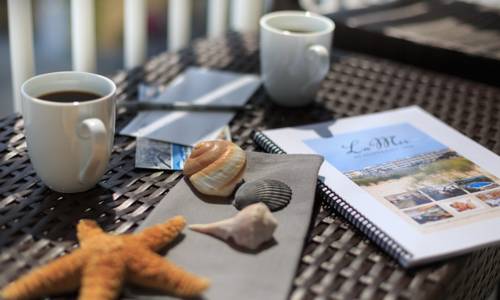 Imagen de la habitación del Hotel La Mer Beachfront Resort. Foto 6