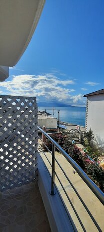 Imagen de la habitación del Hotel La Mer, Gjasht&euml;. Foto 16