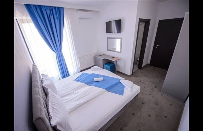 Imagen de la habitación del Hotel La Mer Mamaia Nord. Foto 5