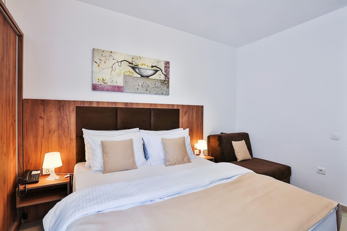 Imagen de la habitación del Hotel La Mer, Rafailovici. Foto 5