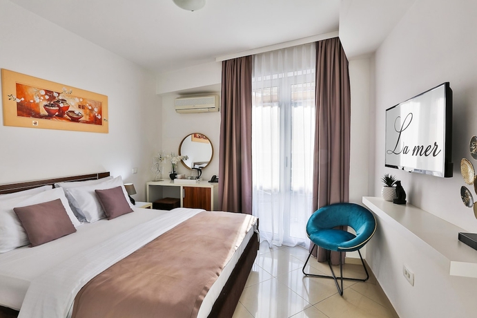 Imagen de la habitación del Hotel La Mer, Rafailovici. Foto 14