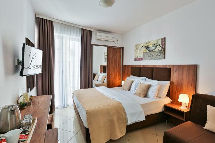 Imagen general del Hotel La Mer, Rafailovici. Foto 1