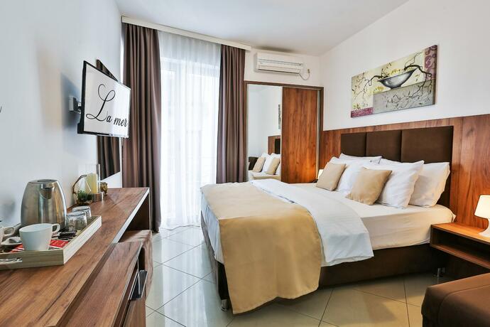 Imagen general del Hotel La Mer, Rafailovici. Foto 5