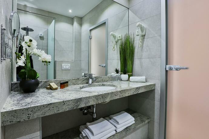 Imagen general del Hotel La Mer, Rafailovici. Foto 14