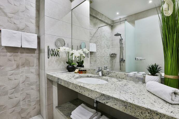 Imagen general del Hotel La Mer, Rafailovici. Foto 16