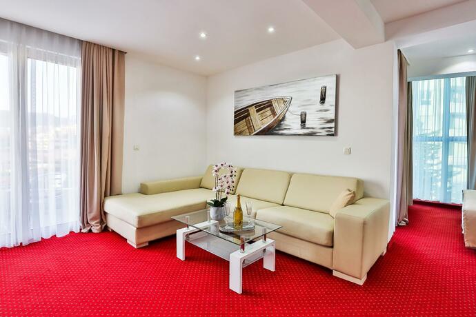 Imagen general del Hotel La Mer, Rafailovici. Foto 19