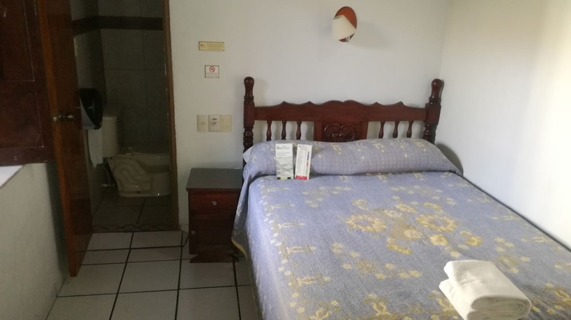 Imagen de la habitación del Hotel La Merced. Foto 14