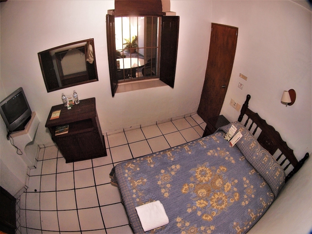 Imagen de la habitación del Hotel La Merced. Foto 16