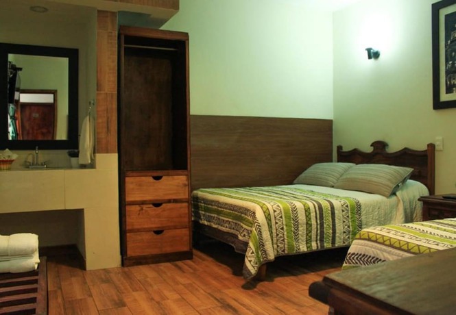 Imagen de la habitación del Hotel La Merced, Morelia. Foto 8