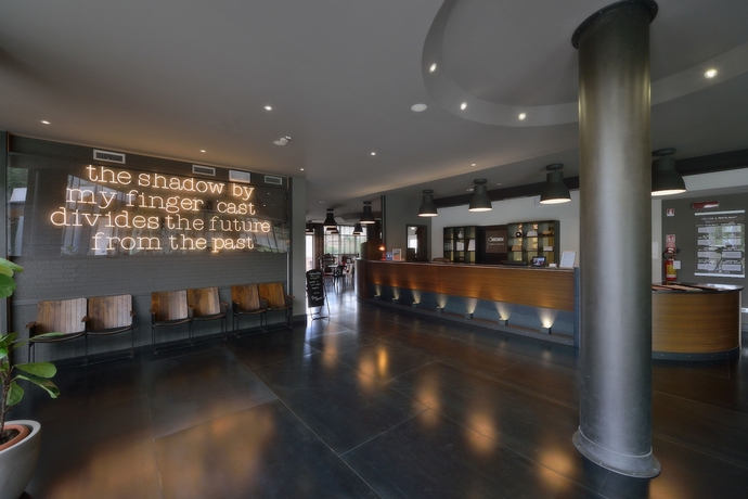 Imagen de los interiores del Hotel La Meridiana Bleisure. Foto 15