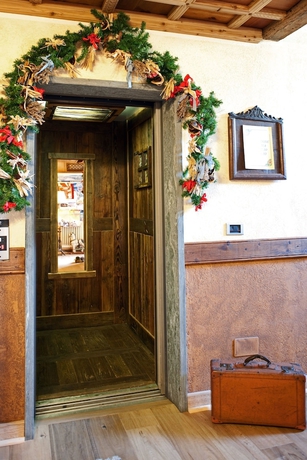 Imagen de los interiores del Hotel La Meridiana, Saint-Pierre. Foto 16