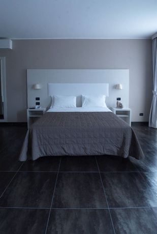 Imagen de la habitación del Hotel La Meridiana, Settimo Torinese. Foto 2