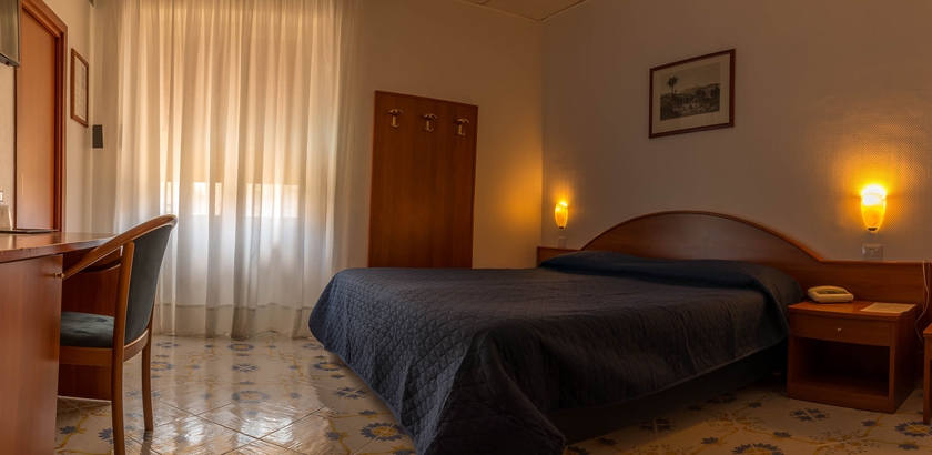 Imagen de la habitación del Hotel La Meridiana, Sorrento. Foto 8