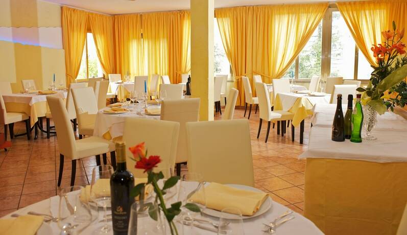 Imagen del bar/restaurante del Hotel La Meridiana, Urbino. Foto 13