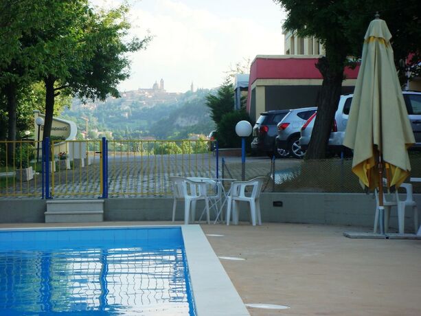 Imagen general del Hotel La Meridiana, Urbino. Foto 6