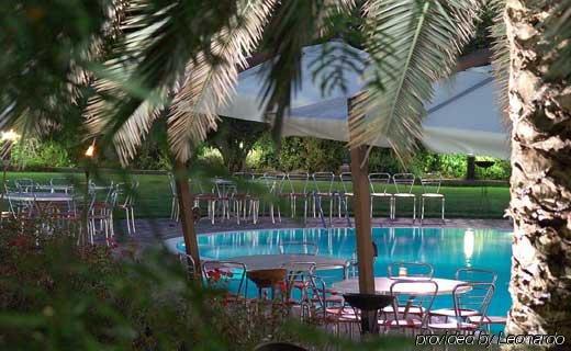 Imagen del bar/restaurante del Hotel La Meridienne. Foto 6