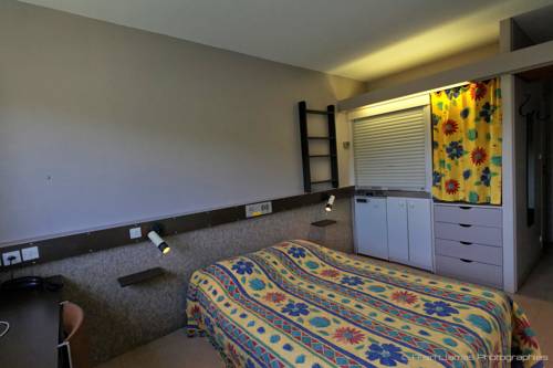 Imagen de la habitación del Hotel La Mezelle. Foto 1