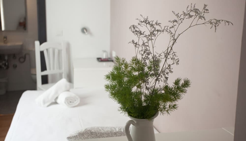 Imagen de la habitación del Hotel La Milagrosa, Alicante. Foto 11