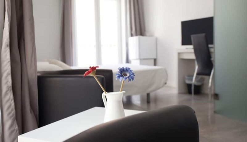 Imagen de la habitación del Hotel La Milagrosa, Alicante. Foto 16