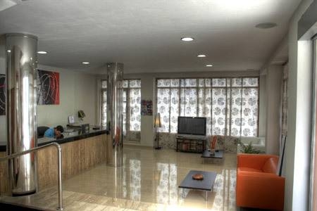 Imagen de los interiores del Hotel La Mirada. Foto 18