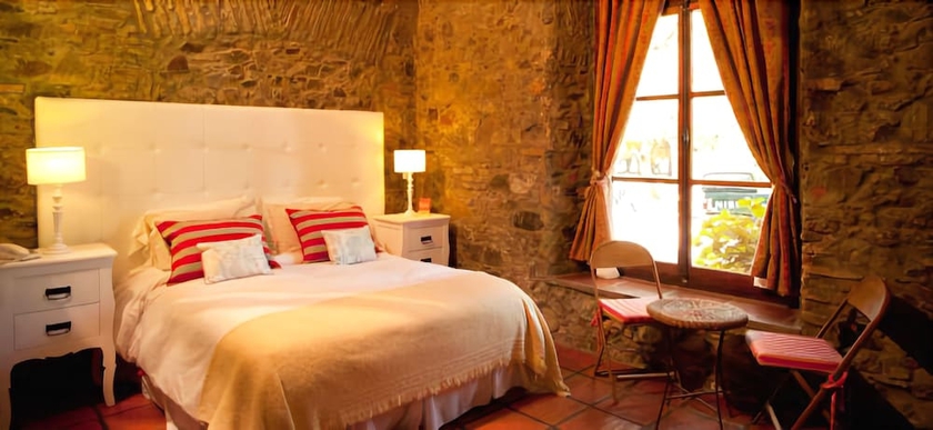 Imagen de la habitación del Hotel La Misi&oacute;n. Foto 4